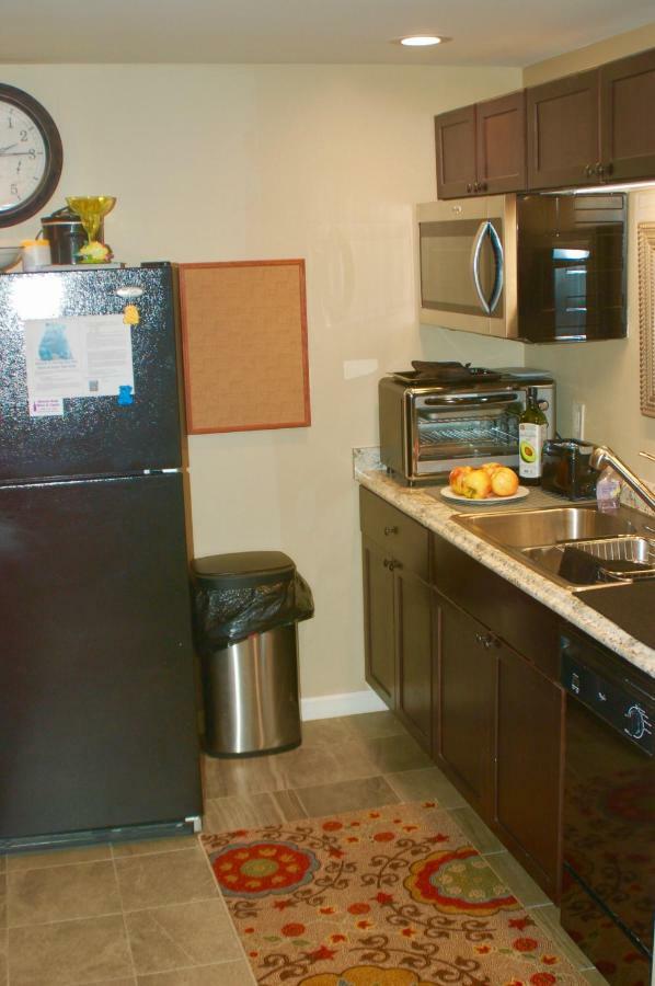 Blue Bear Den 3Br 2Ba Dtc Private Apt Hot Tub 外观 照片