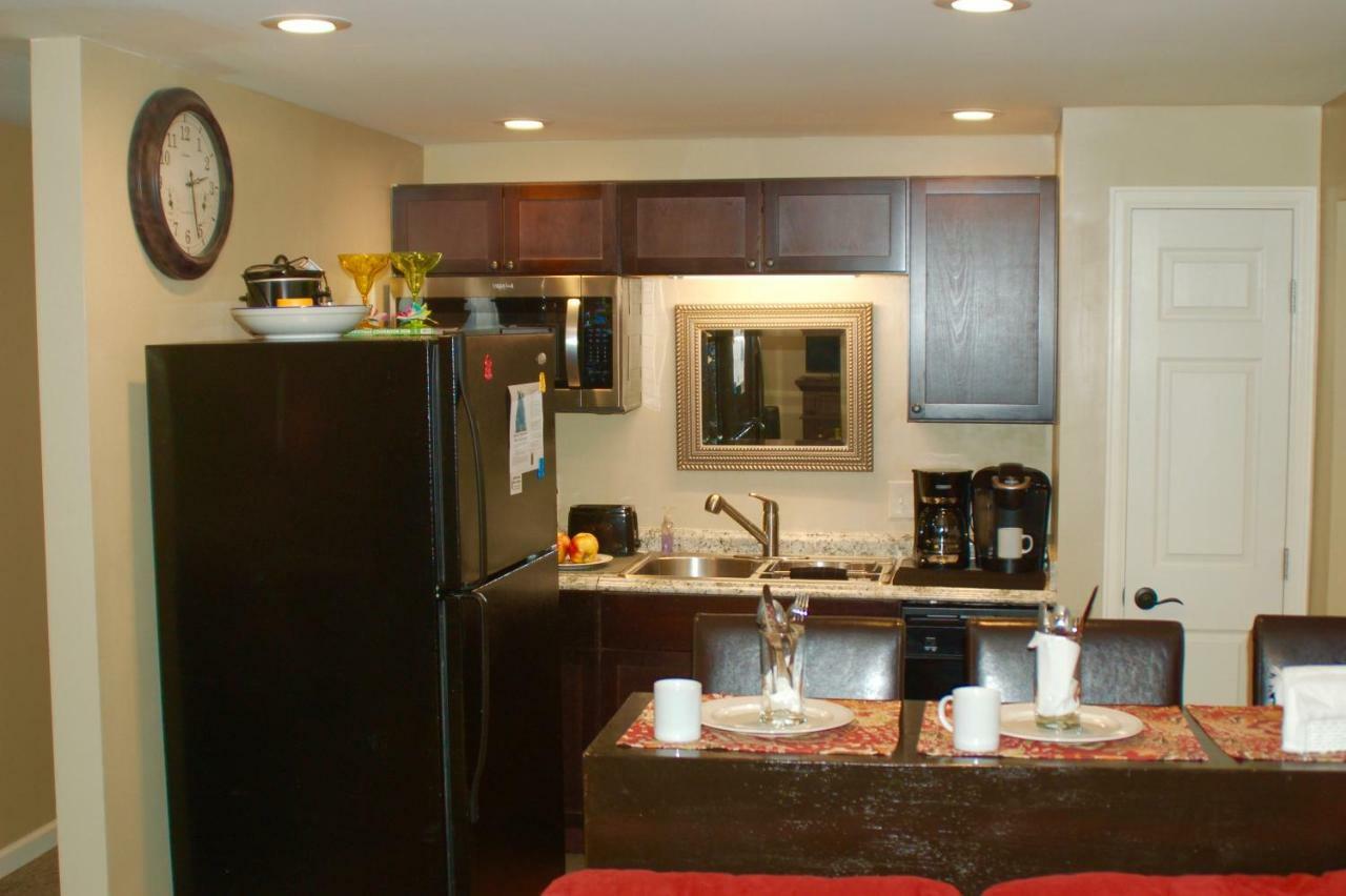 Blue Bear Den 3Br 2Ba Dtc Private Apt Hot Tub 外观 照片